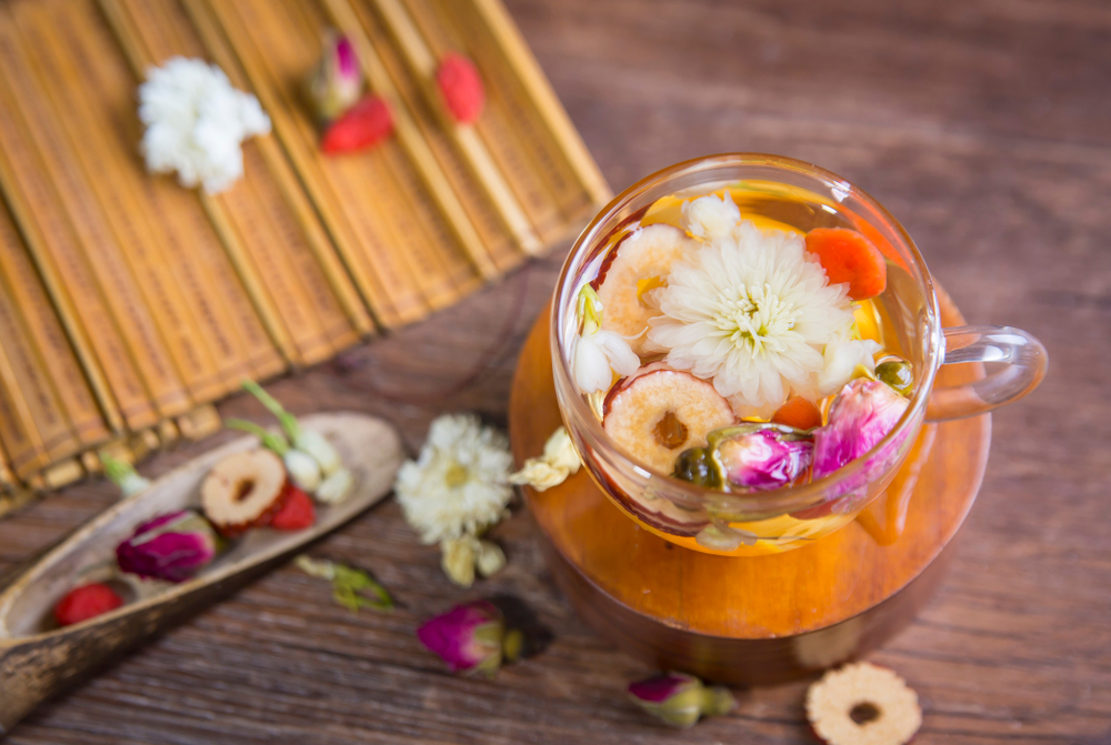 Trà táo đỏ hoa cúc