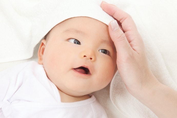 Nên hay không sử dụng nước giặt riêng cho bé?