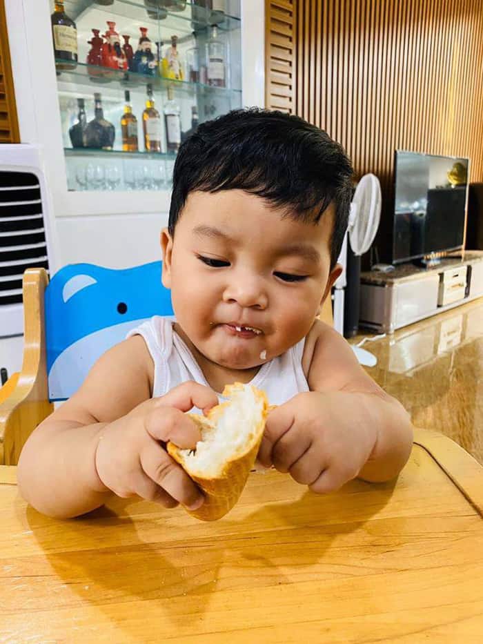 KiO luôn được bố mẹ chăm chút chế độ dinh dưỡng một cách đặc biệt.