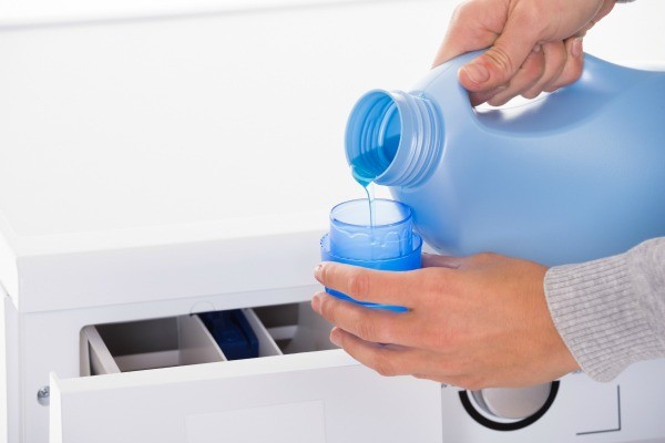 Nên ngâm quần áo em bé trong nước xả bao lâu là tốt? Nên ngâm quần áo em bé trong nước xả bao lâu là tốt?